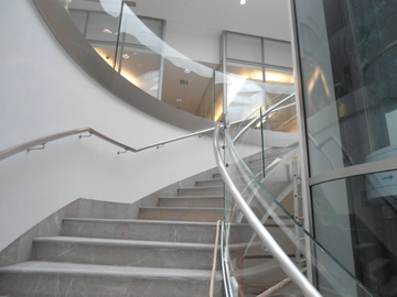 Window railing - Glass Window railing by Capoferri Serramenti - view 3